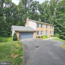 Building Photo - 6004 Station View Ct