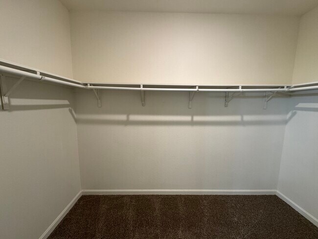 Building Photo - 10341 Castle Lyons Ln