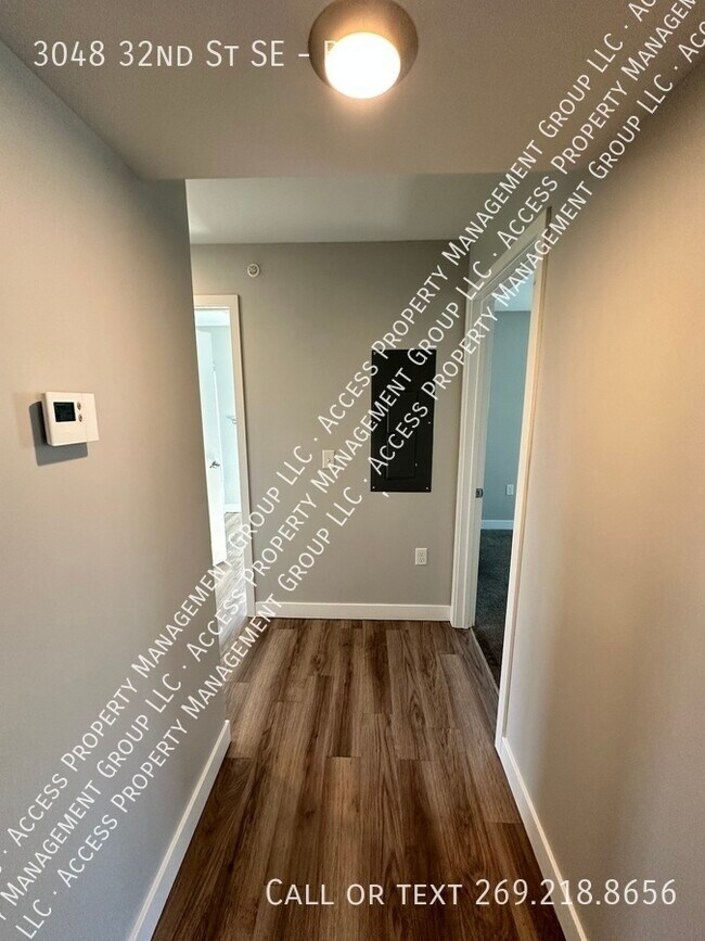 Building Photo - Great SE Side area close to 28th St and Be...