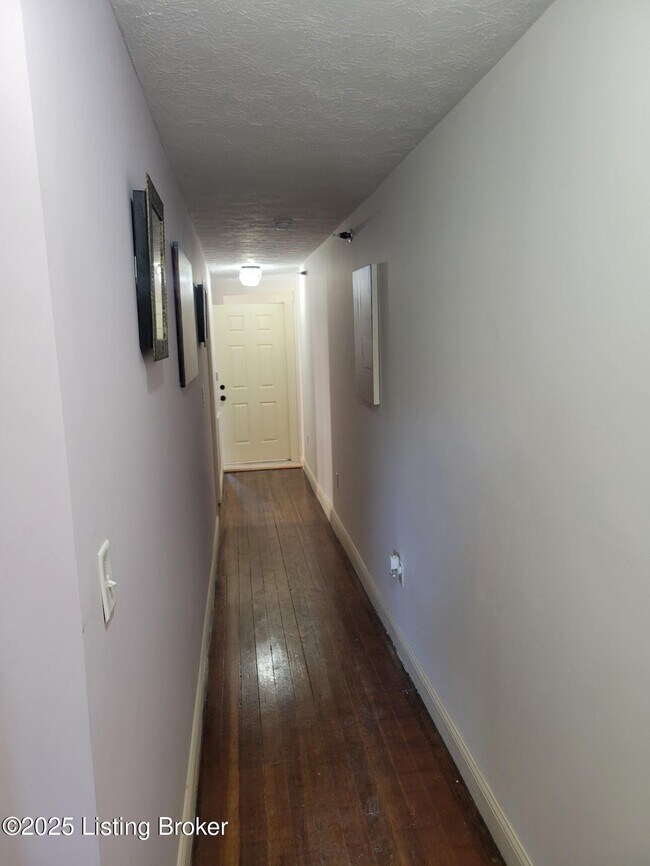 Building Photo - 2615 Virginia Ave