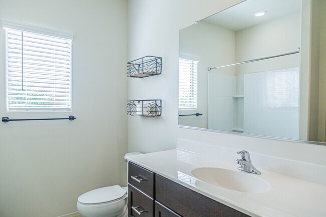 Building Photo - 12640 N Wildrose Dr