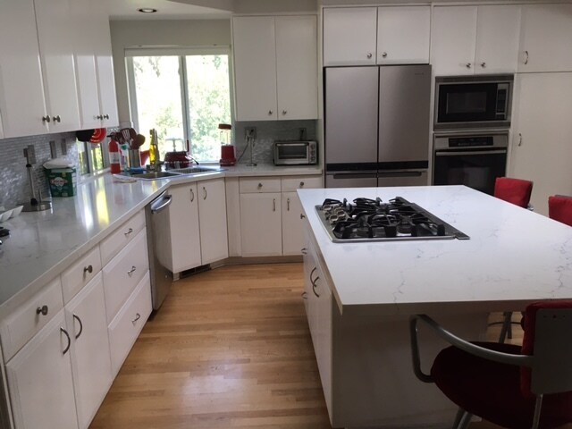 Kitchen - 165 Ramona Rd