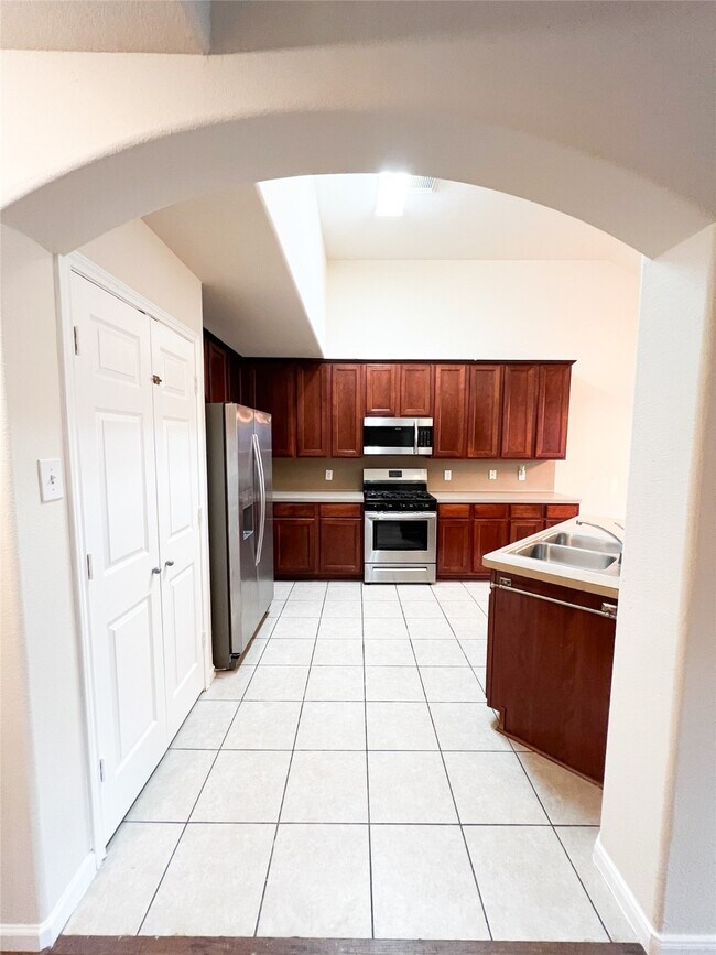 Building Photo - 5018 Juniper Walk Ln