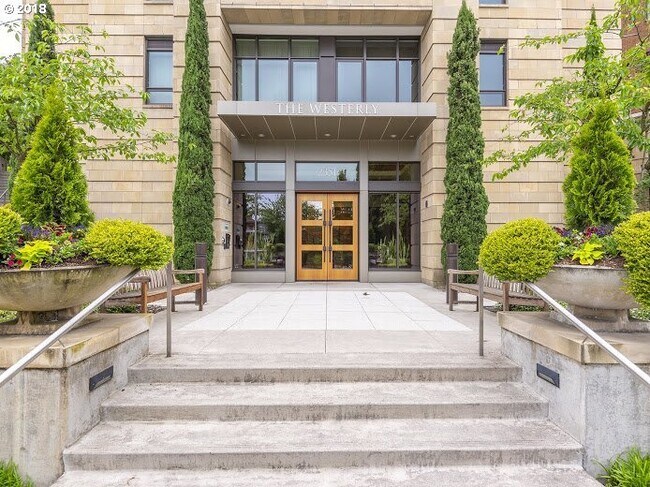 Building Photo - Rare rental in The Westerly - spectacular 2/2.5 unit w/sweeping views/2 parking/2 storage