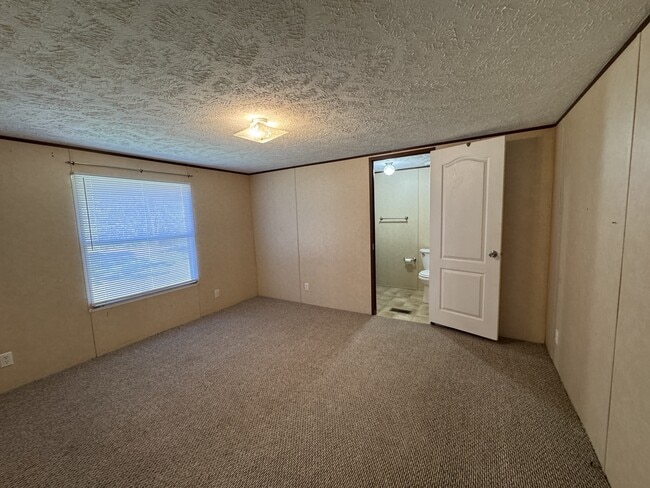 Building Photo - 330 Gaither Rd