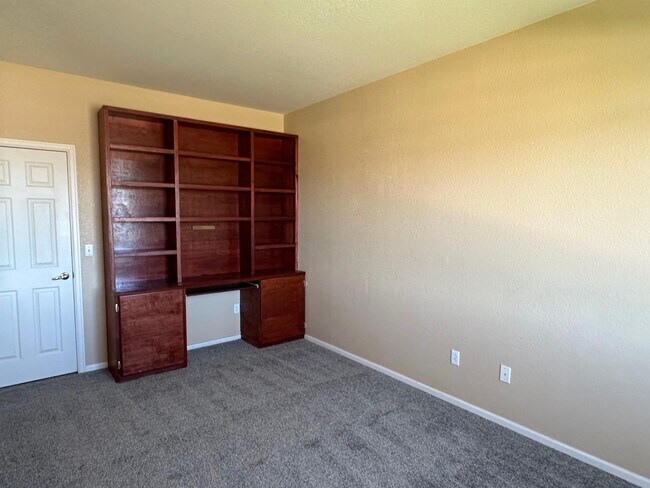 Building Photo - 16740 Firebrick Dr