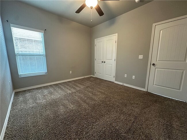 Building Photo - 1015 Santa Catalina St