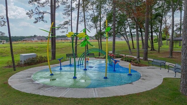 Building Photo - 18033 Martin Pines Dr
