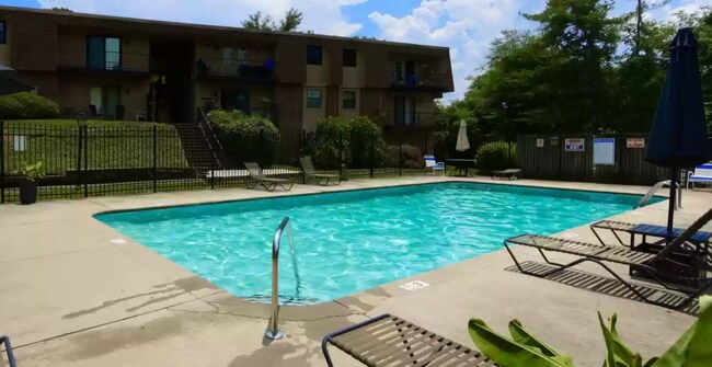 Primary Photo - 420 Walton Ln