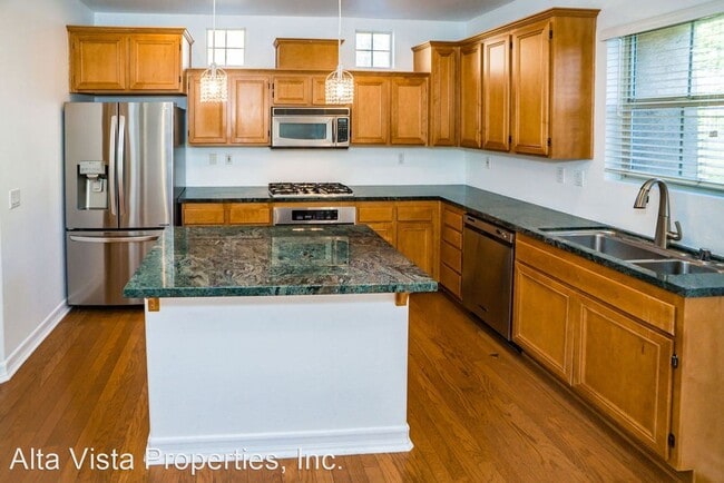 Building Photo - 3 br, 2.5 bath House - 2664 Escala Circle