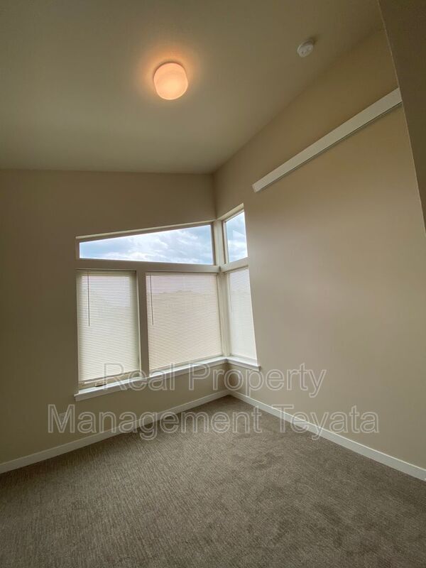 Building Photo - 809 Northview St