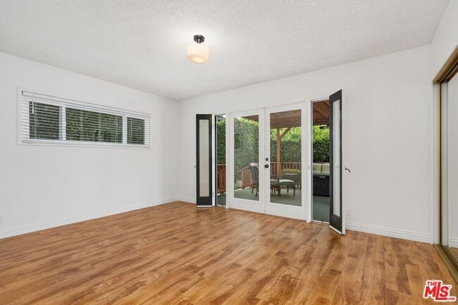 Building Photo - 6111 W 75th St