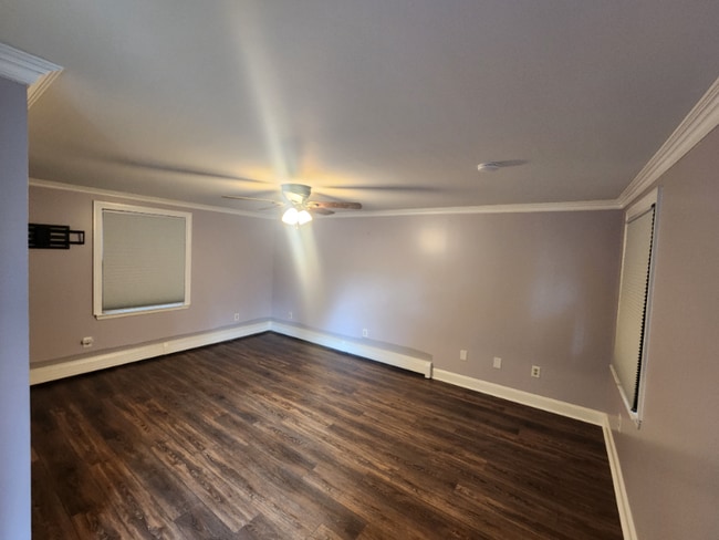 Building Photo - 5258 Chestnut Ridge Rd