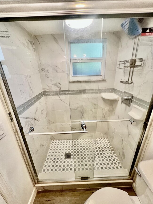 Building Photo - 3101 Florida Blvd