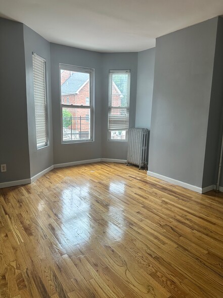 Building Photo - 167 W 228th St
