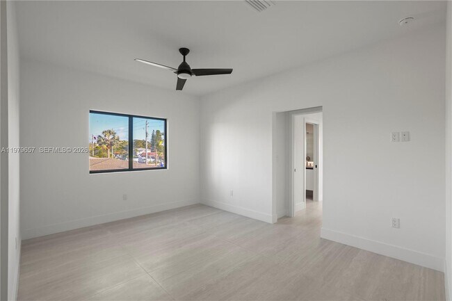 Building Photo - 3187 SW 23rd St