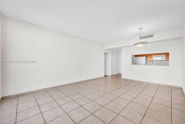 Building Photo - 2475 Brickell Ave