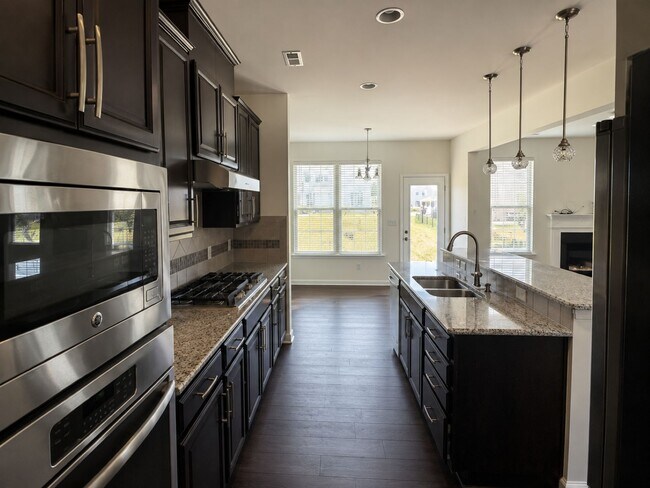 Building Photo - 2572 Shoal Park Rd