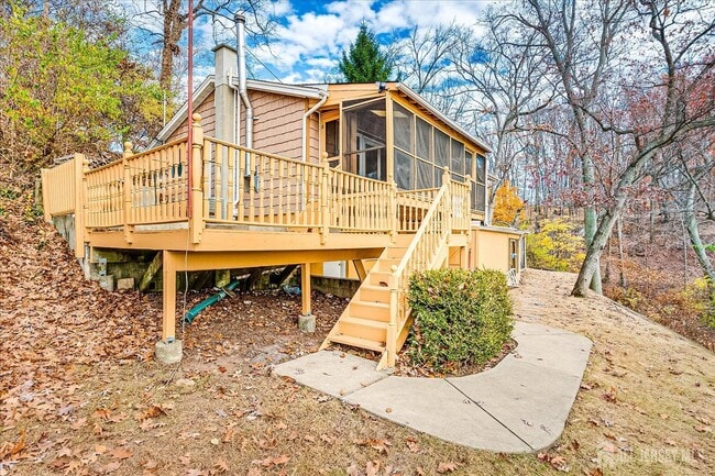 Building Photo - 23 Cardownie St