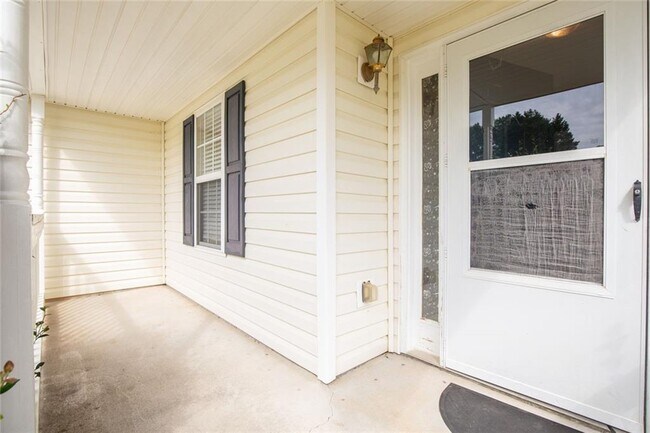 Building Photo - 2510 Fort Daniels Dr NE