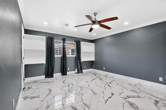 Building Photo - 4006 Mayflower Dr