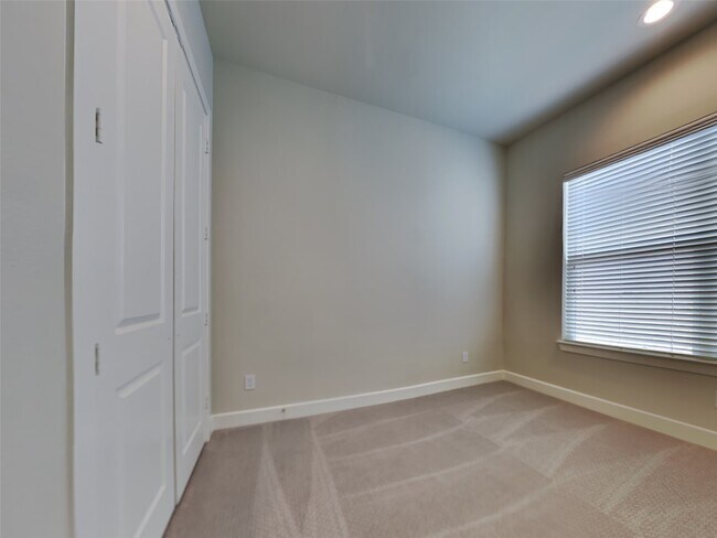 Building Photo - 2608 Upper Quinn Wy