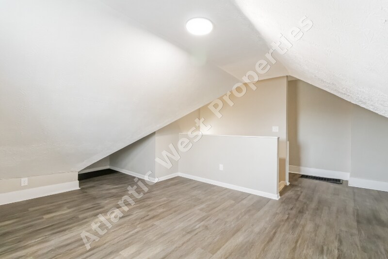 Building Photo - 1512 Blair Ave