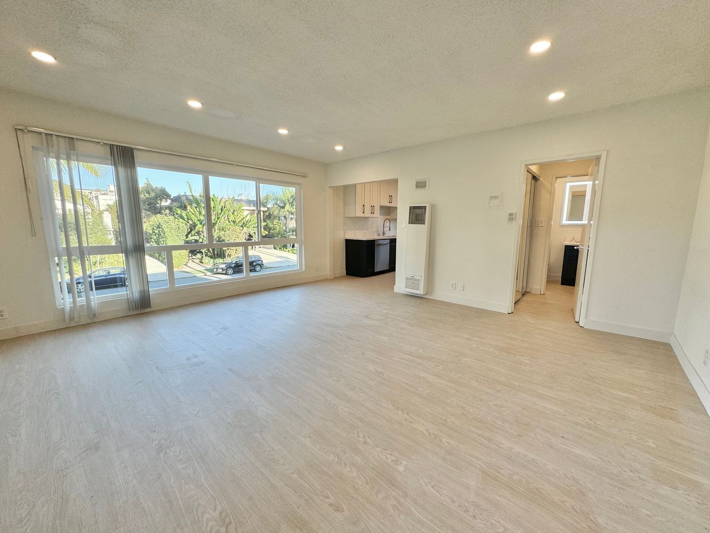 Building Photo - 3419-31 Keystone Ave