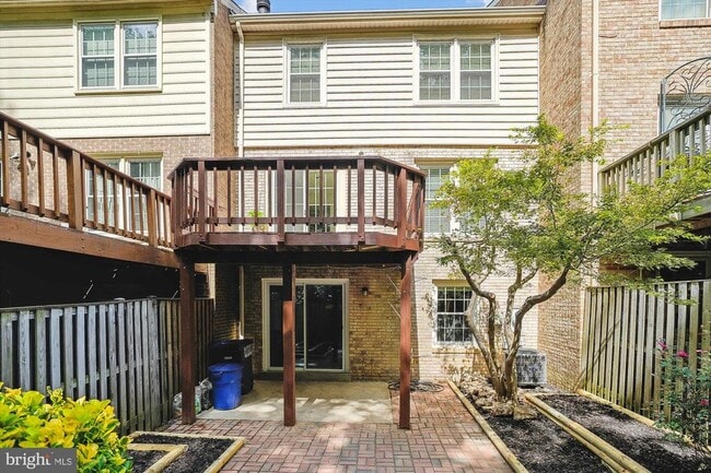 Building Photo - 8021 Bethelen Woods Ln