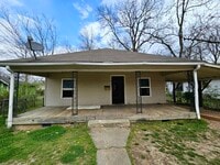 Building Photo - 1414 W Monroe Ave