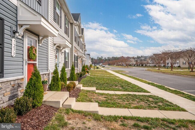 Building Photo - 7233 Statesman Blvd