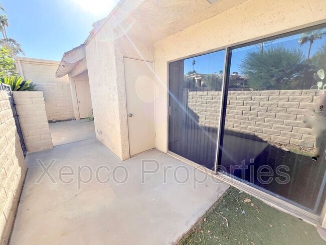 Building Photo - 46375 Ocotillo Dr