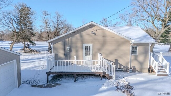 Building Photo - 3582 Upper Mountain Rd