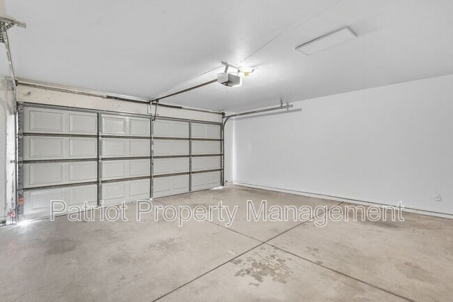 Building Photo - 821 N 87th Pl