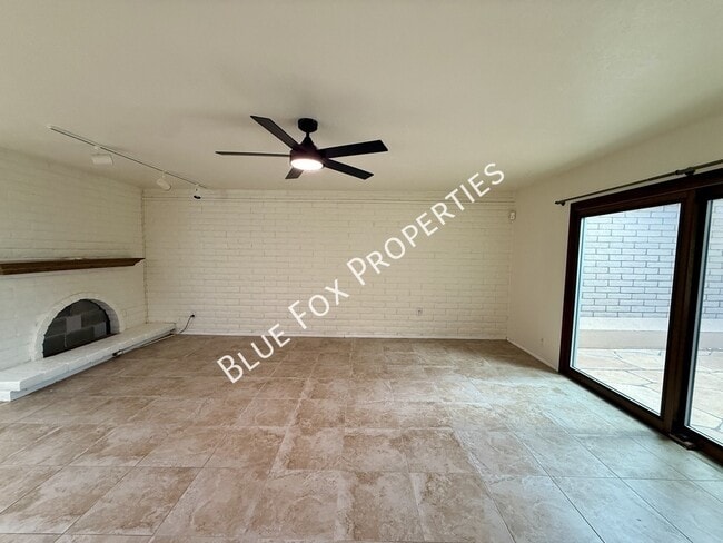 Building Photo - 4635 E Camino Rosa