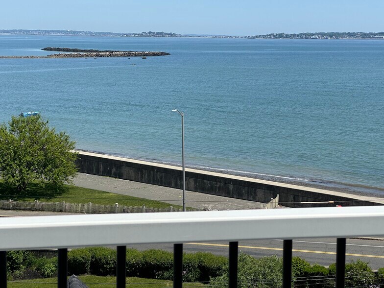 Building Photo - 172 Endicott Ave