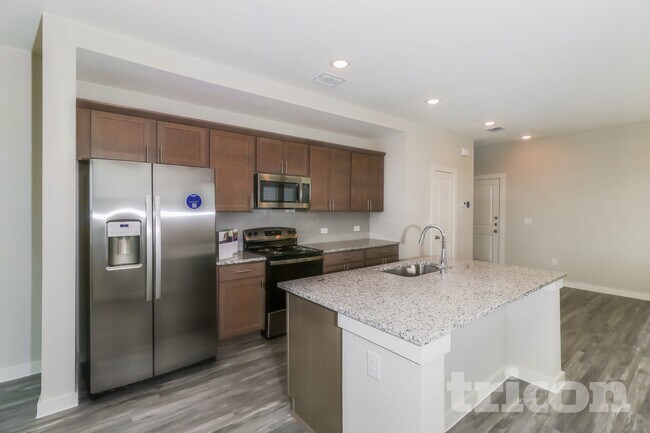 Building Photo - 620 Raglands Rd