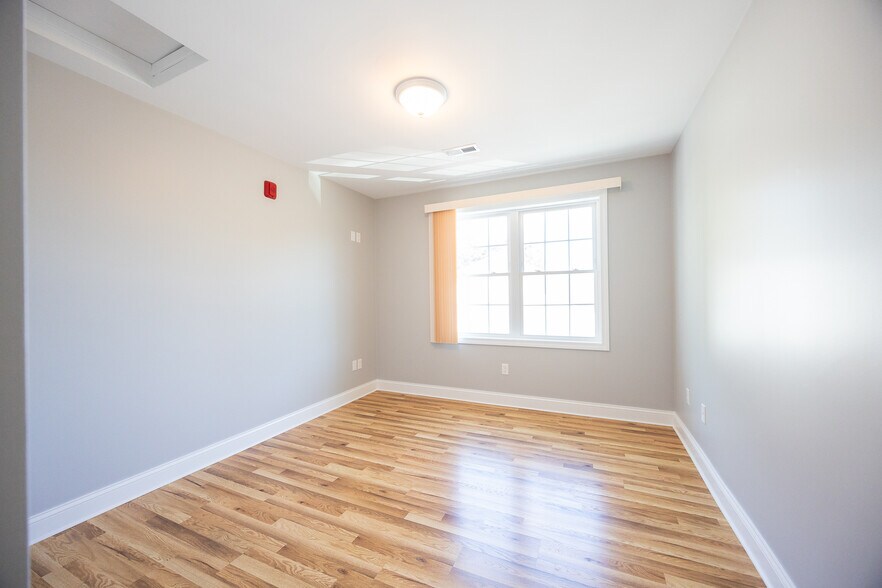 Building Photo - 13 Gray Coach Ln