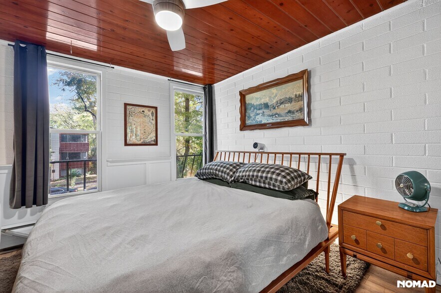 Building Photo - 1343 N High St