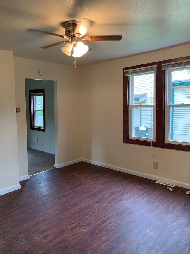 Building Photo - 1324 Salt Springs Rd