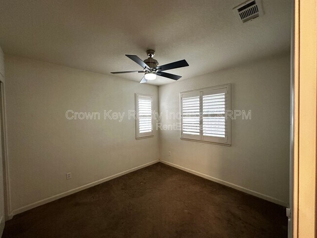 Building Photo - 2608 Greenleaf St