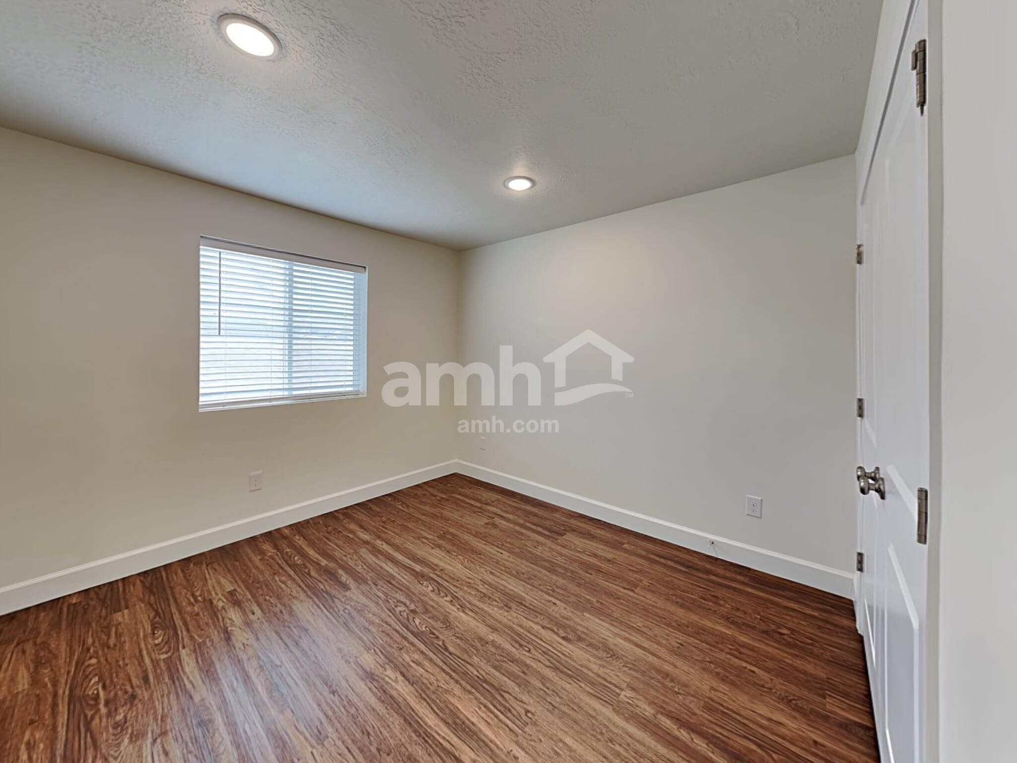 Building Photo - 4418 N Poplar St