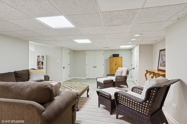 Building Photo - 8S241 Dunham Dr