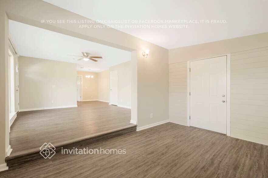 Building Photo - 2130 Thiervy Dr