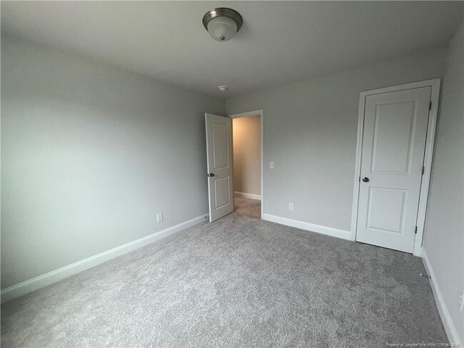 Building Photo - 116 Phillips St