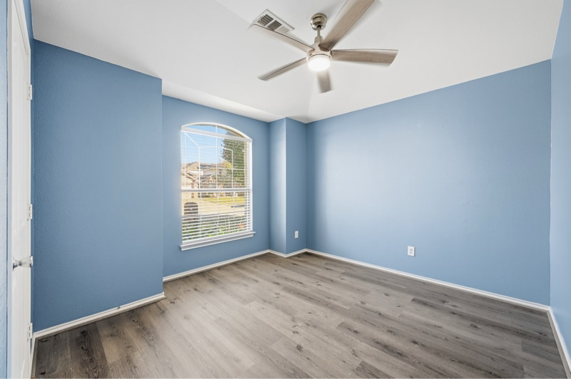 Building Photo - 4528 Sleepy Meadows Dr