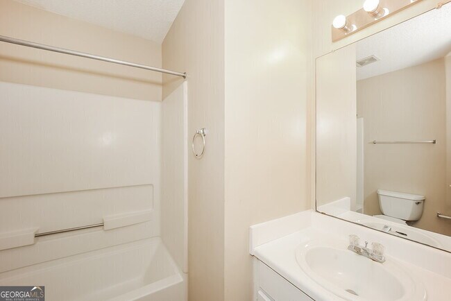 Building Photo - 705 Addy Cove