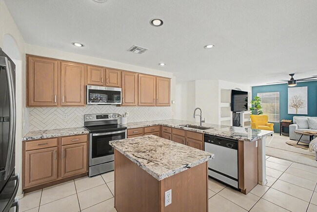 Building Photo - 7464 W Potter Dr