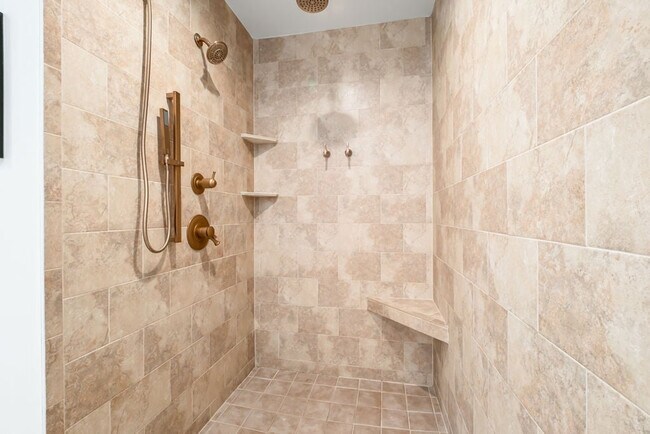 Building Photo - 22022 Front Beach Rd