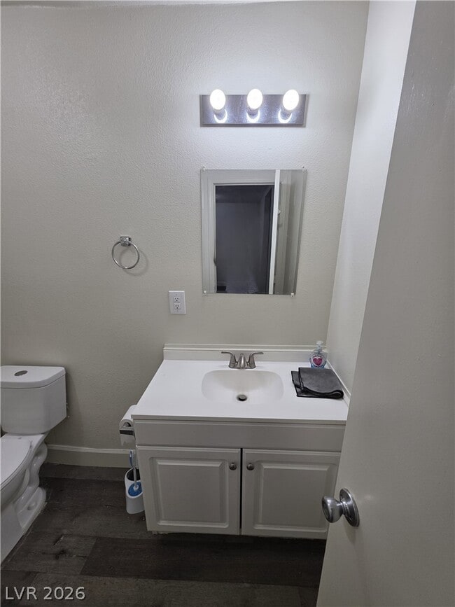 Building Photo - 3412 Townhouse Dr